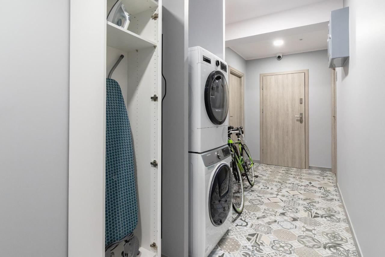 Underground Apartments Kielecka Rondo Mogilskie By Noclegi Renters Krakow Exterior photo