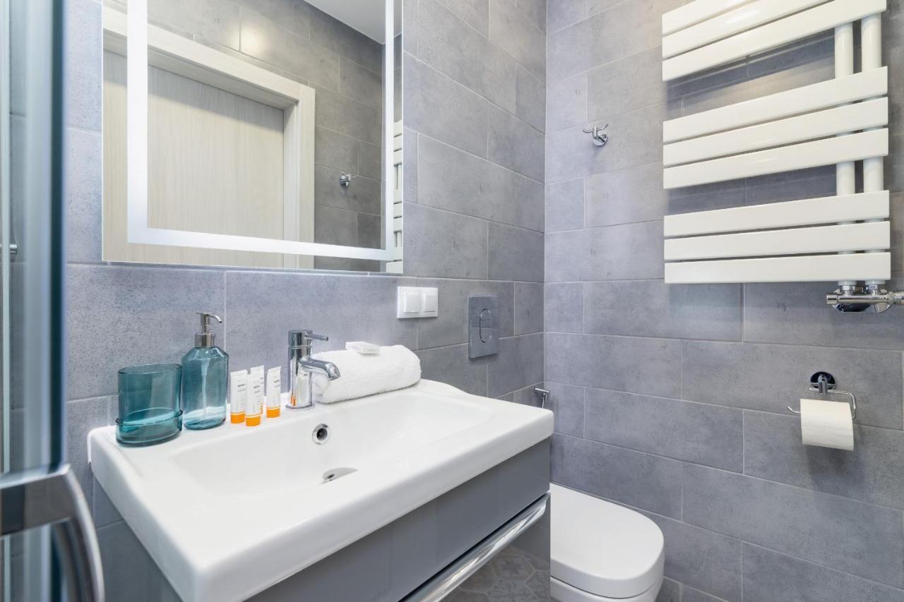 Underground Apartments Kielecka Rondo Mogilskie By Noclegi Renters Krakow Exterior photo