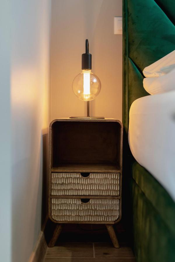 Underground Apartments Kielecka Rondo Mogilskie By Noclegi Renters Krakow Exterior photo